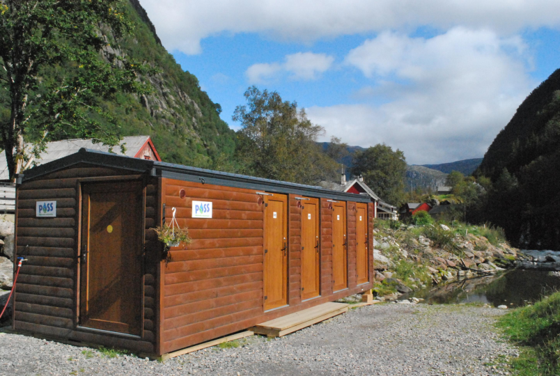 4 toaletter / handicap og urinal
