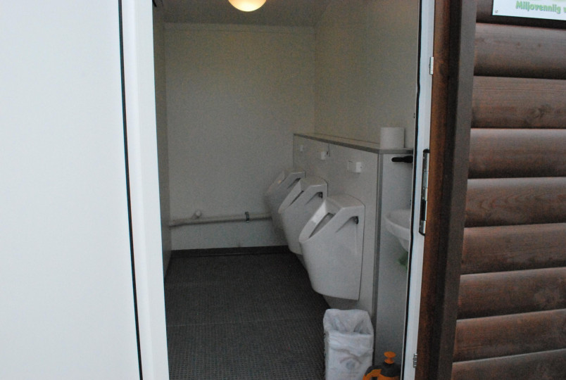 Urinal